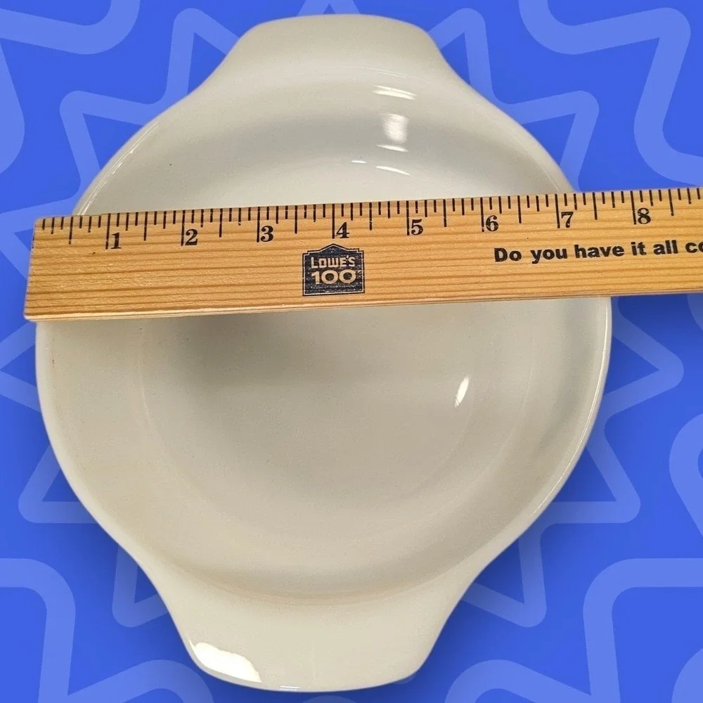 VTG Anchor Hocking Fire King #433 Blue Cornflower 1.5 qt Oval Casserole With Lid